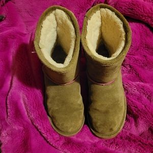 BEARPAW boots brown suede with pink trim girl's 2